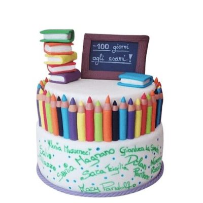 Торт с карандашами, школьной доской из мастики и учебниками