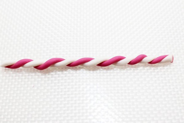 Виготовлення двоколірного шарфа з мастики