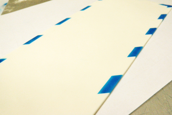 Заготівля для конверта з мастики з синіми смугами маркування